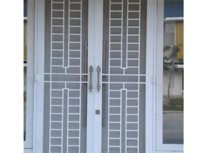 Pintu Besi Minimalis